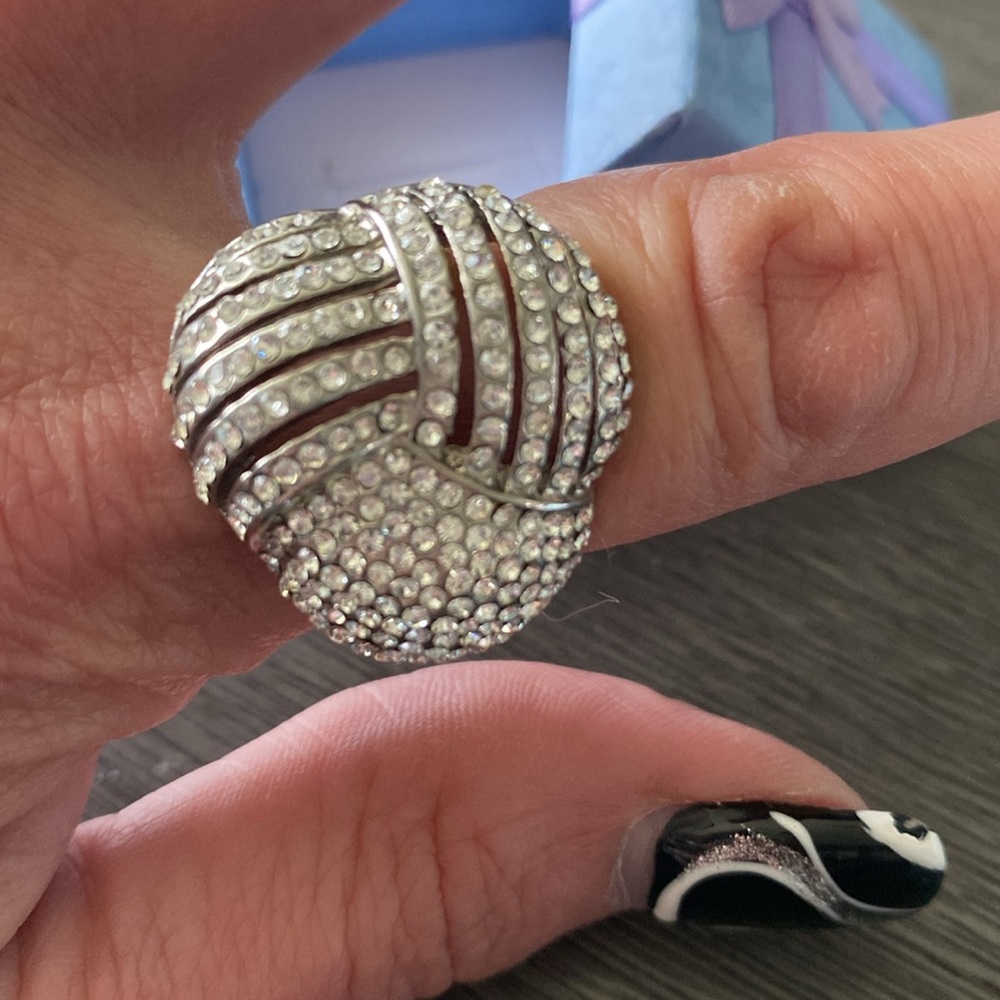 Silver Overlap Rhinestone Stretch Band Ring Size 7 To Size 10 New - Picture 4 of 11